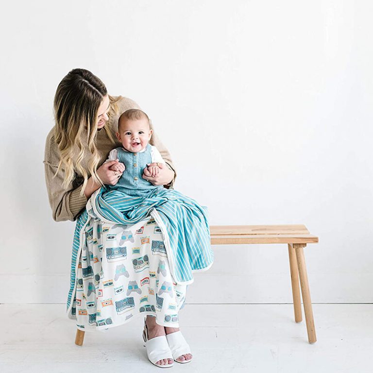 SWADDLE BLANKET