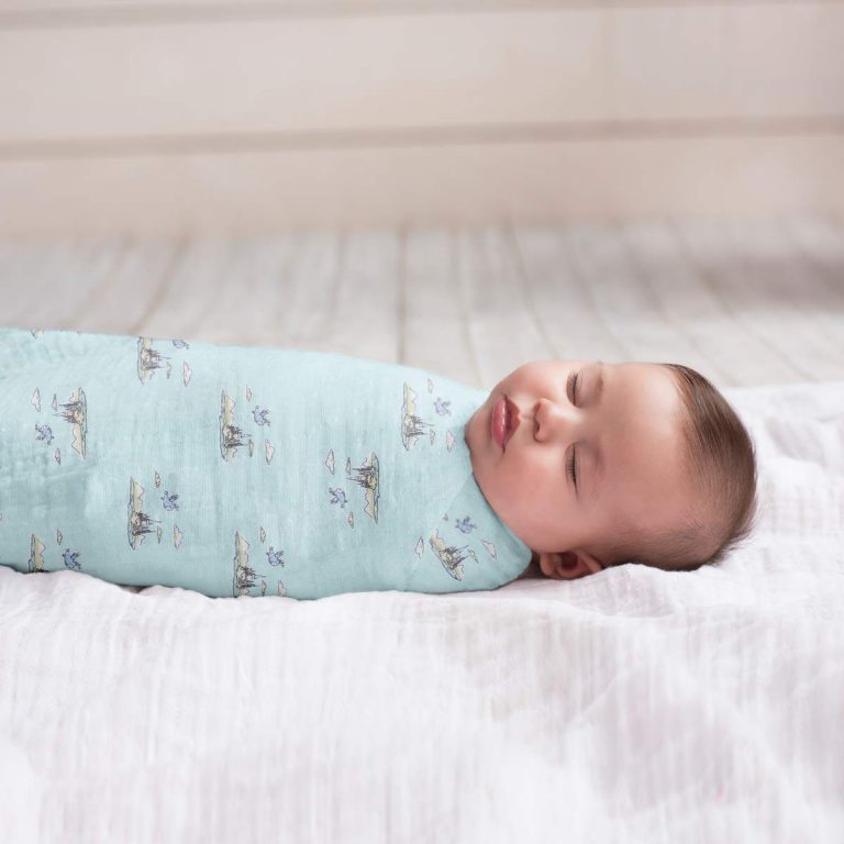 SWADDLE BLANKET